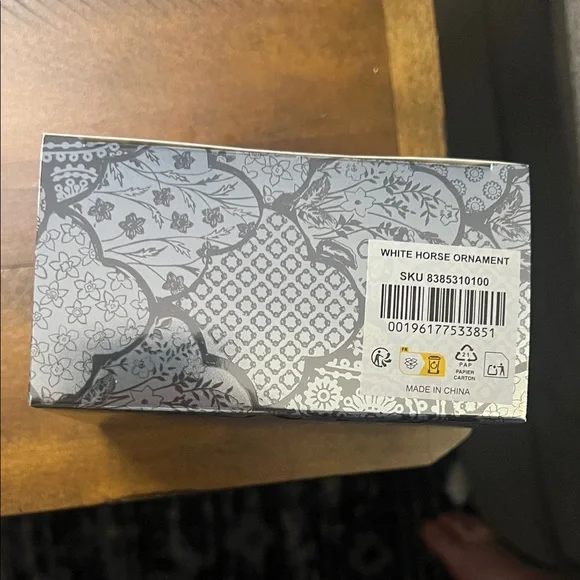 Taylor Swift White Horse Ornament - Picture 4 of 4